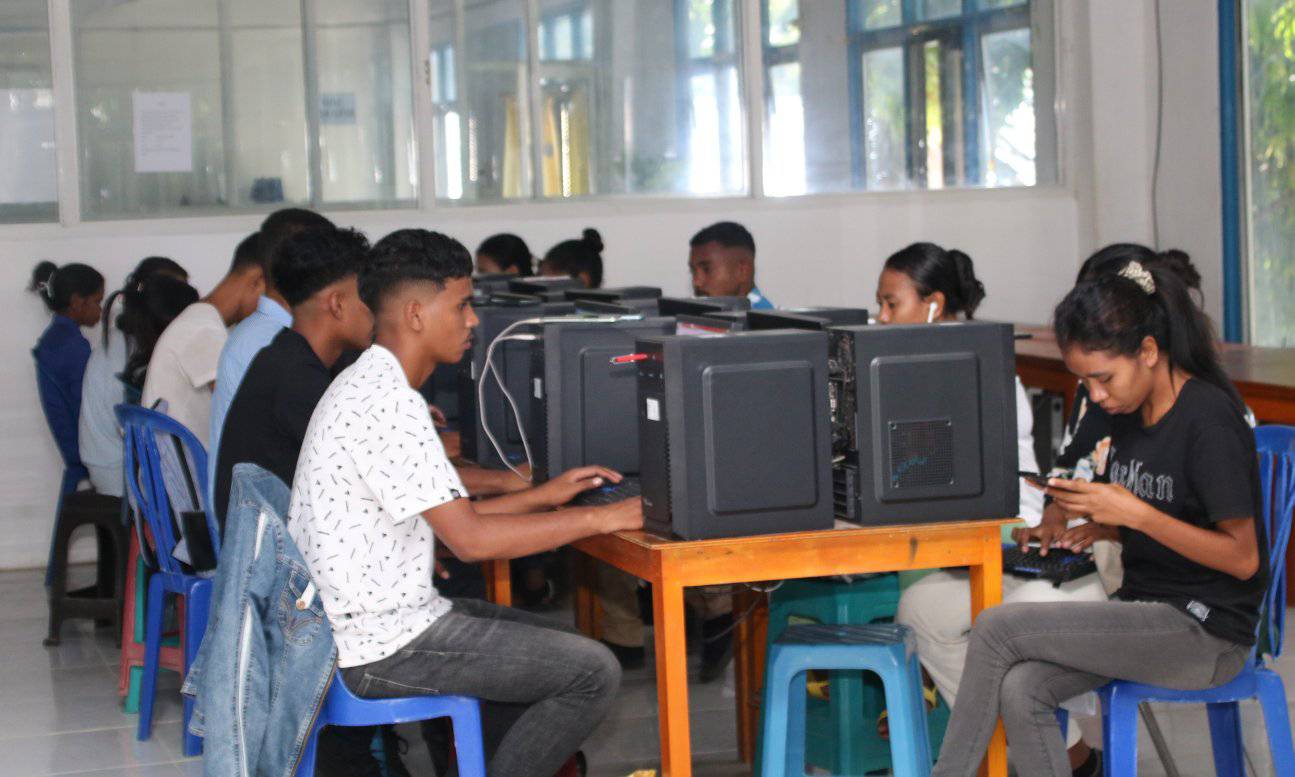 ESTUDANTE UNPAZ ASESU BA IT NO BIBLOTEKA