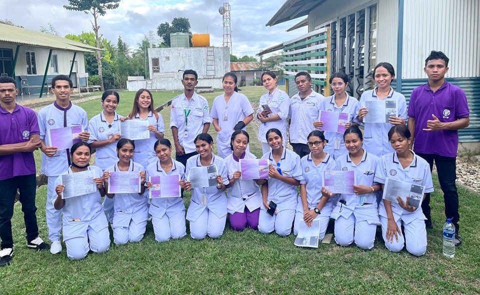 ESTUDANTE ESTAJIADU/A SIRA HOSPITAL REFERAL SUAI HALO DEBATE MELITUS HO PASIENTE SIRA